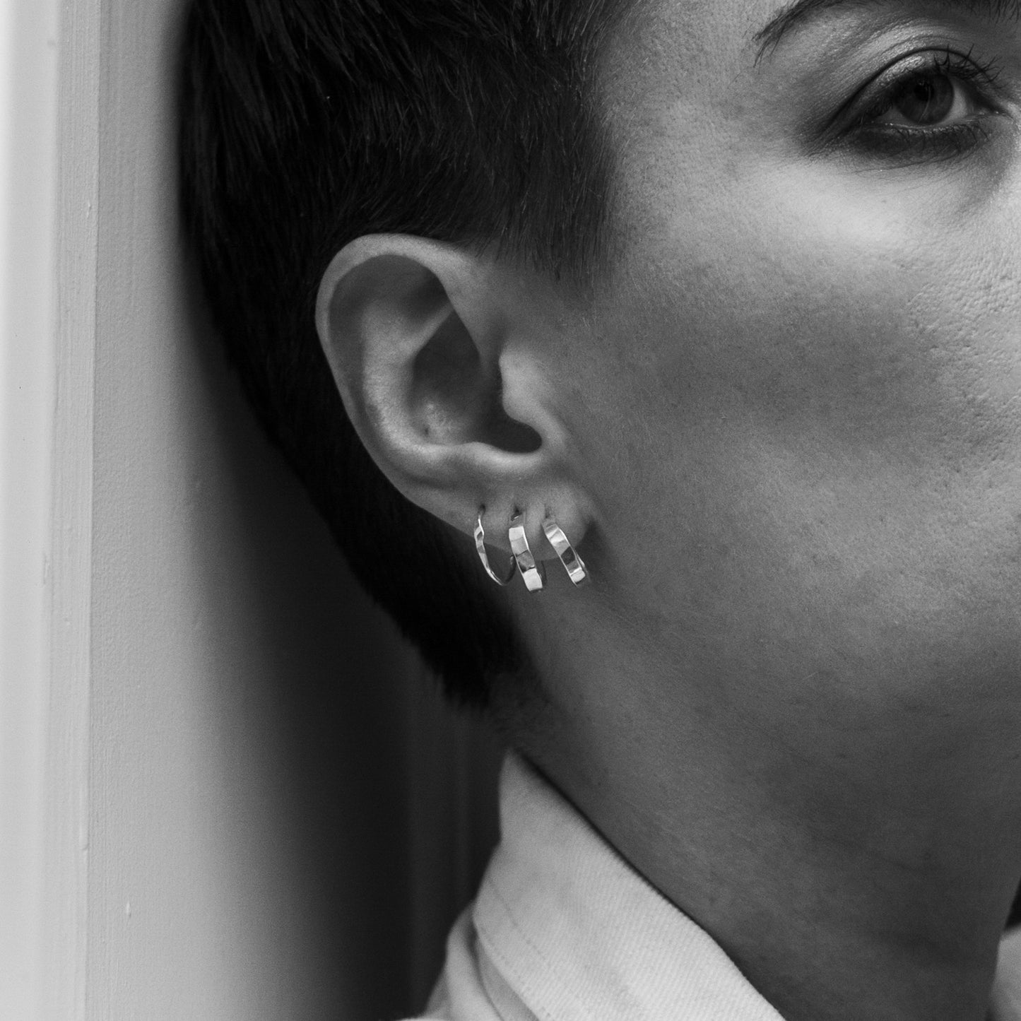 Onepoint Hammered Earrings