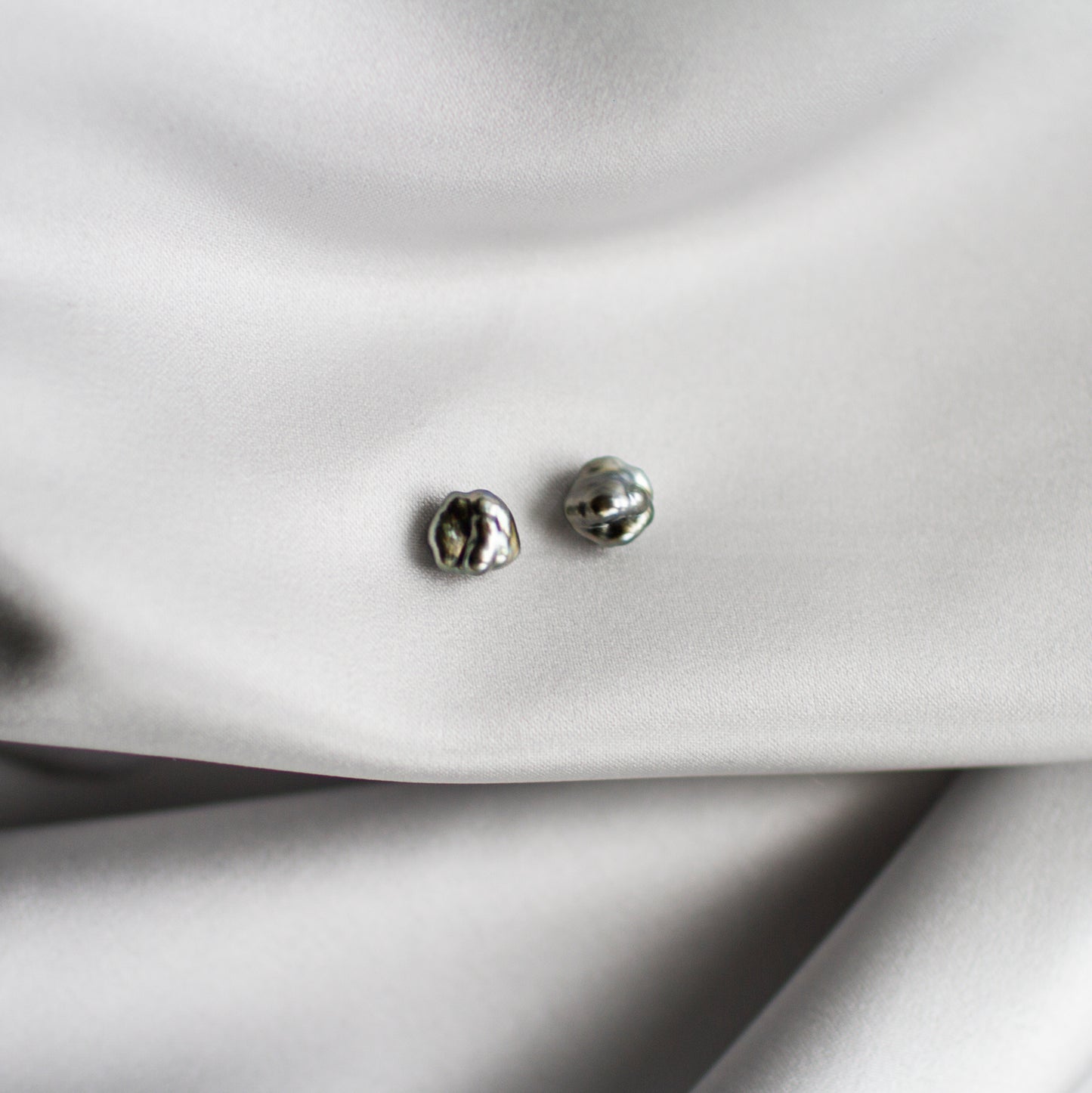 Keshi Pearl Earrings Gold