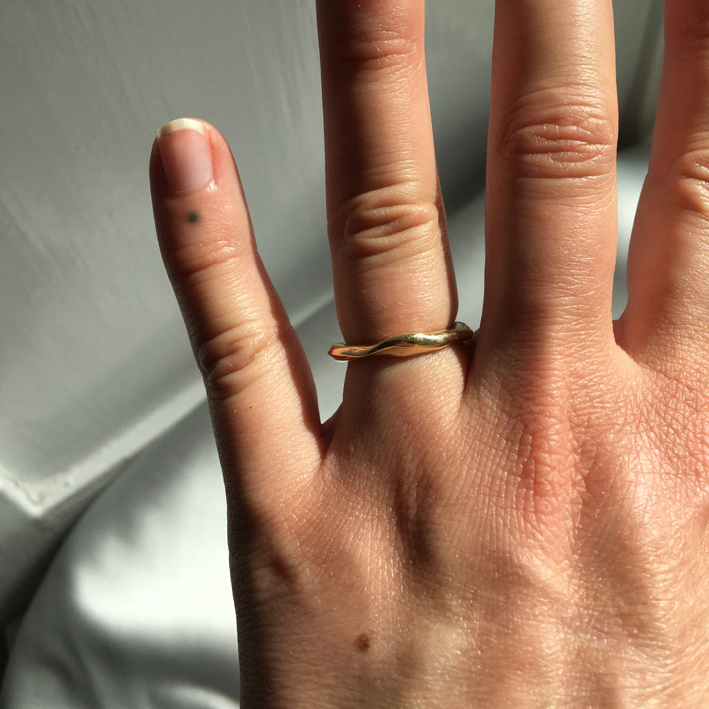 Sculptured Ring small 14k gold