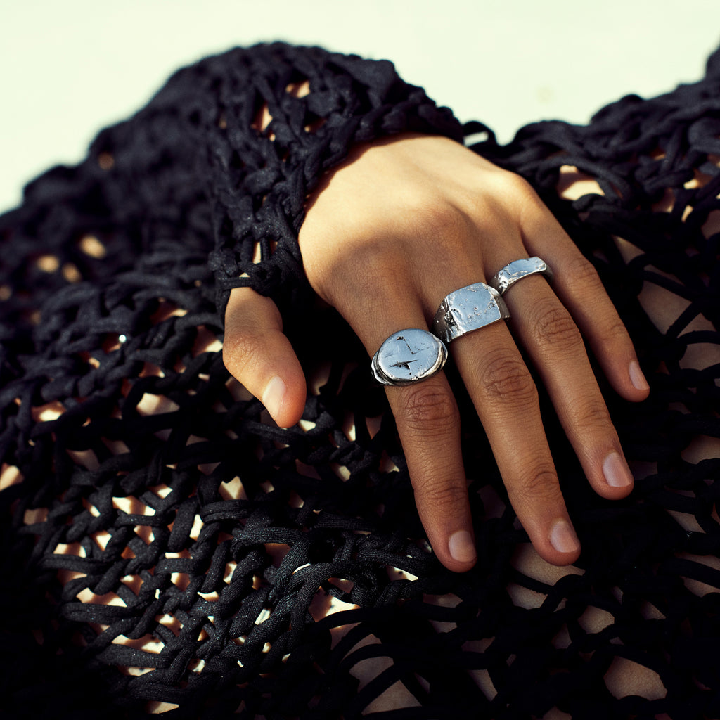 Moulded Round Signet Ring