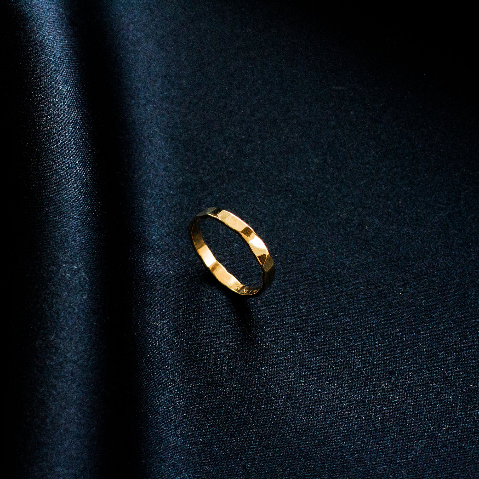 Hammered Ring 14k gold