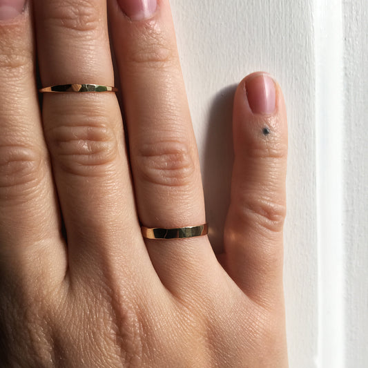 Onepoint Hammered Ring 14k gold