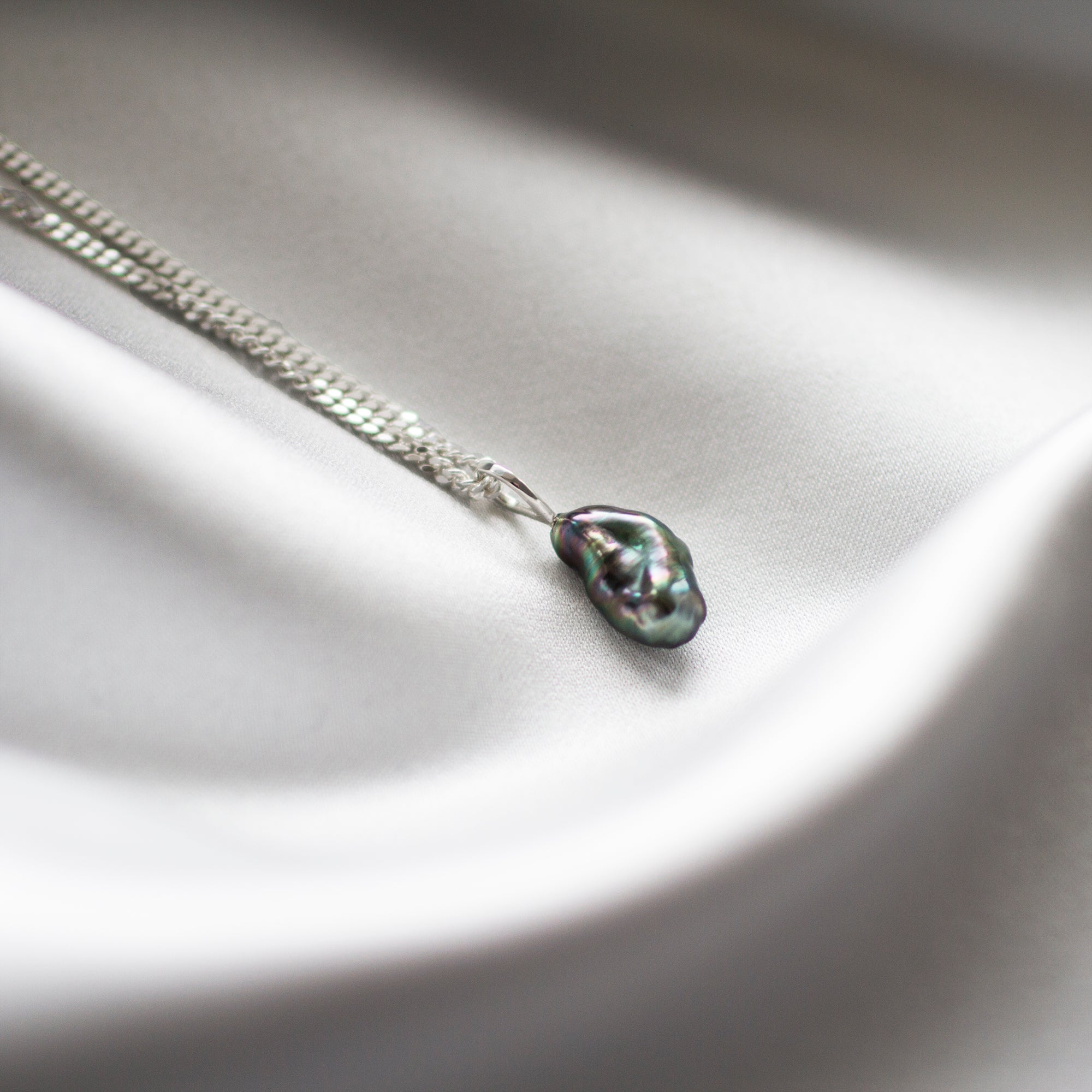 Keshi Pearl Necklace Silver