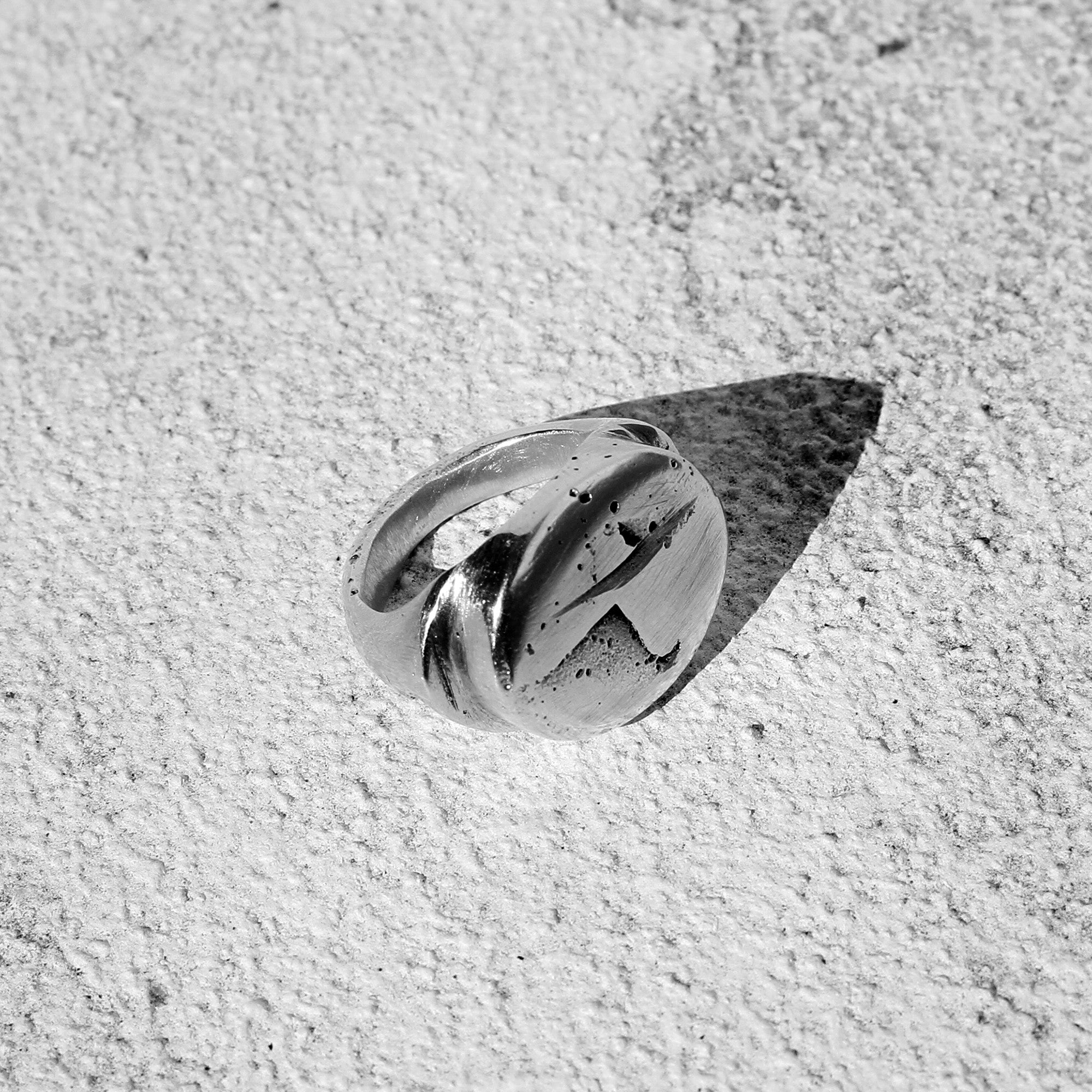 Moulded Round Signet Ring