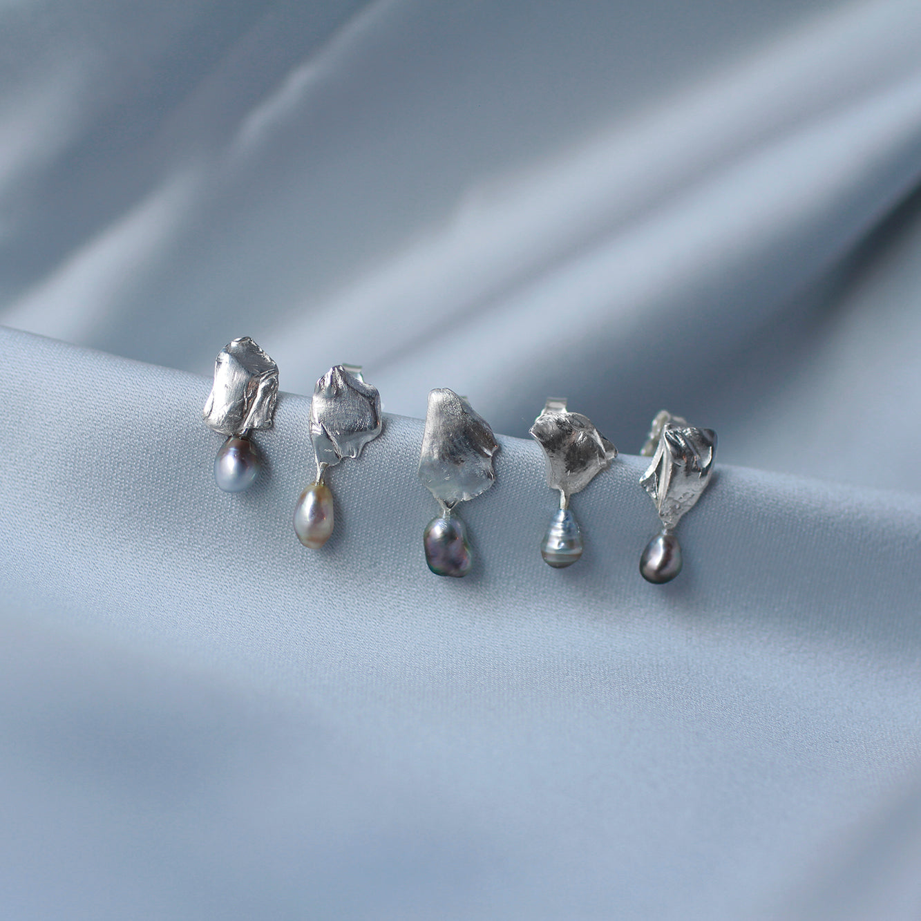 One-of-a-kind Petit Keshi Earpiece