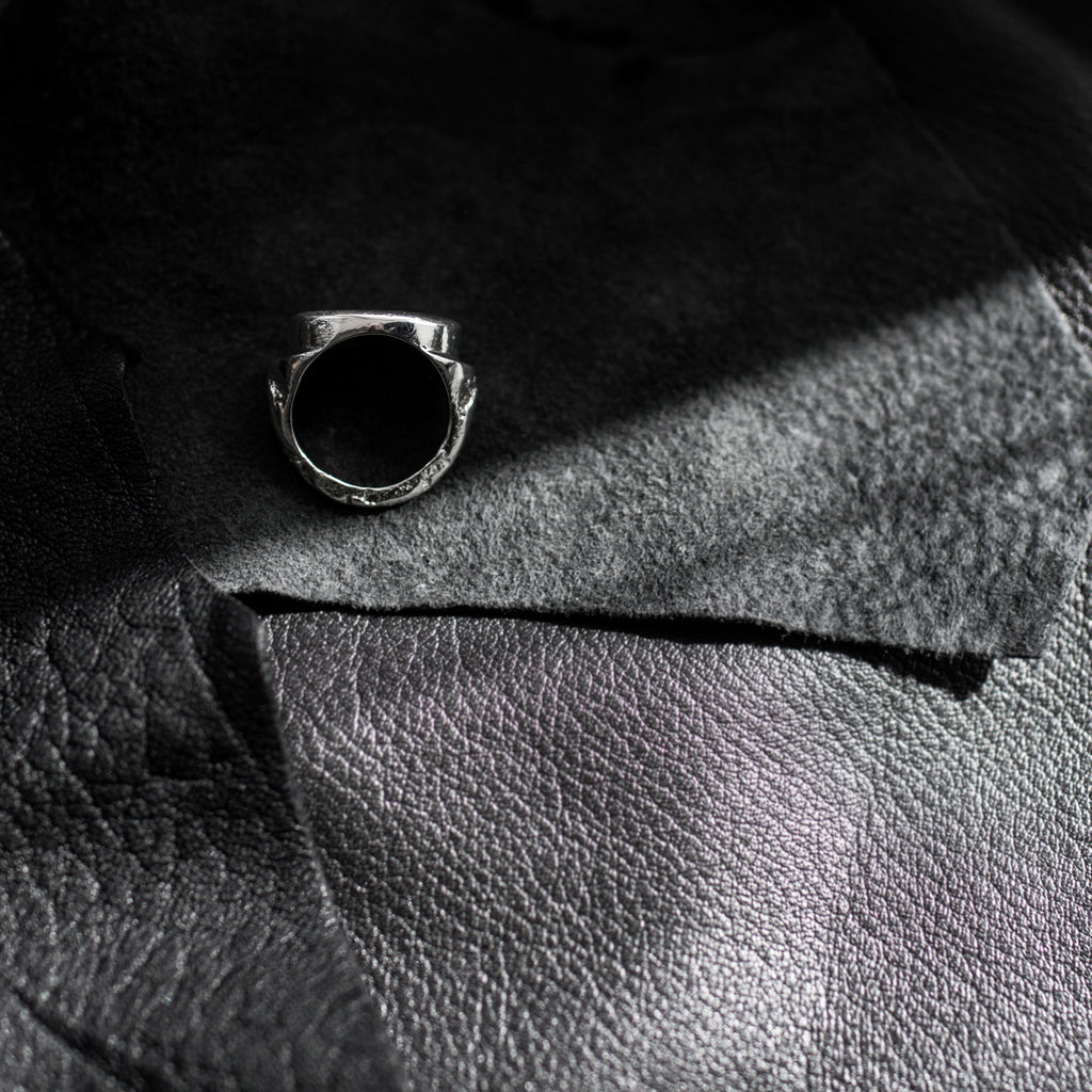 Moulded Round Signet Ring