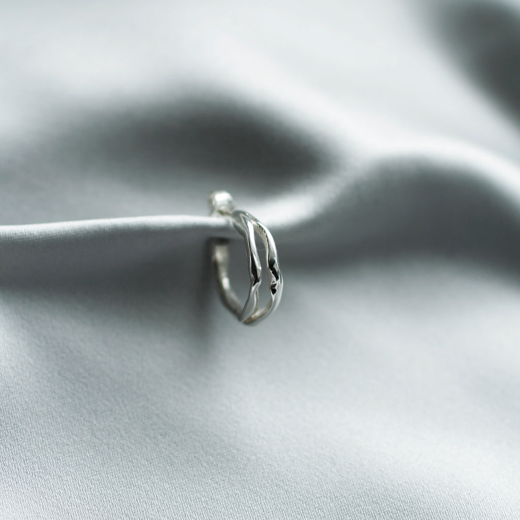 Sculptured Split Hoops