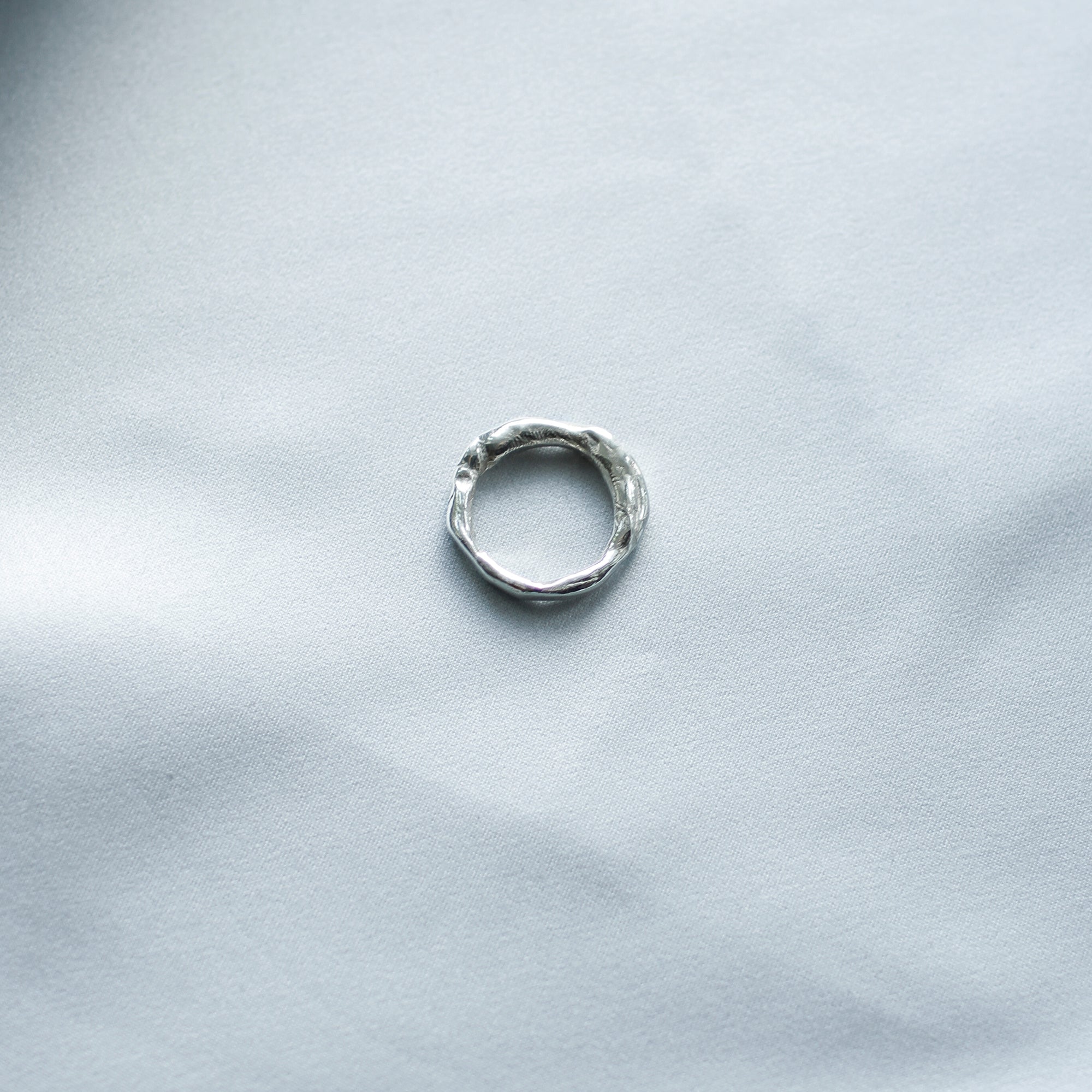 Sapphires Sculptured Ring