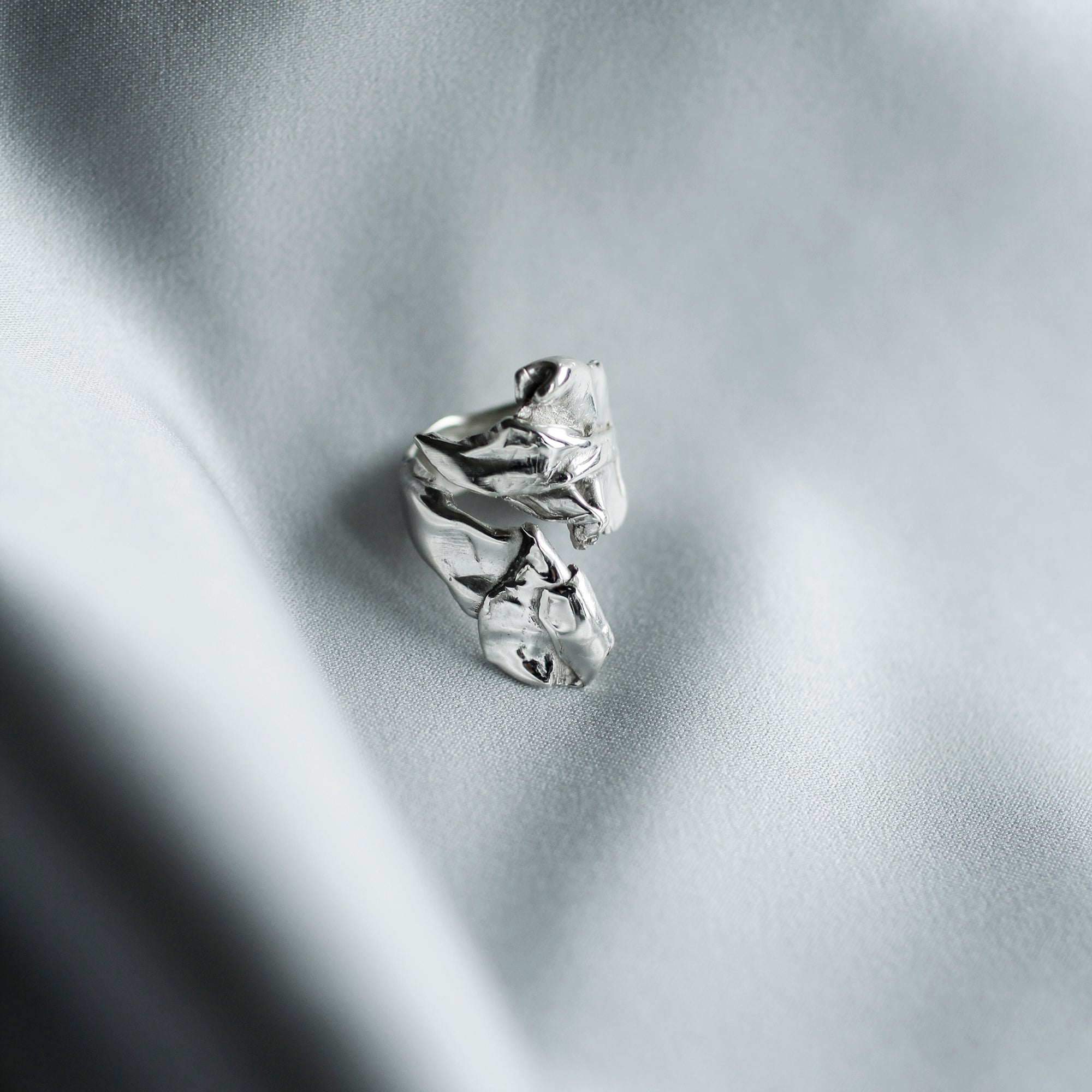 Organic Twisted Ring